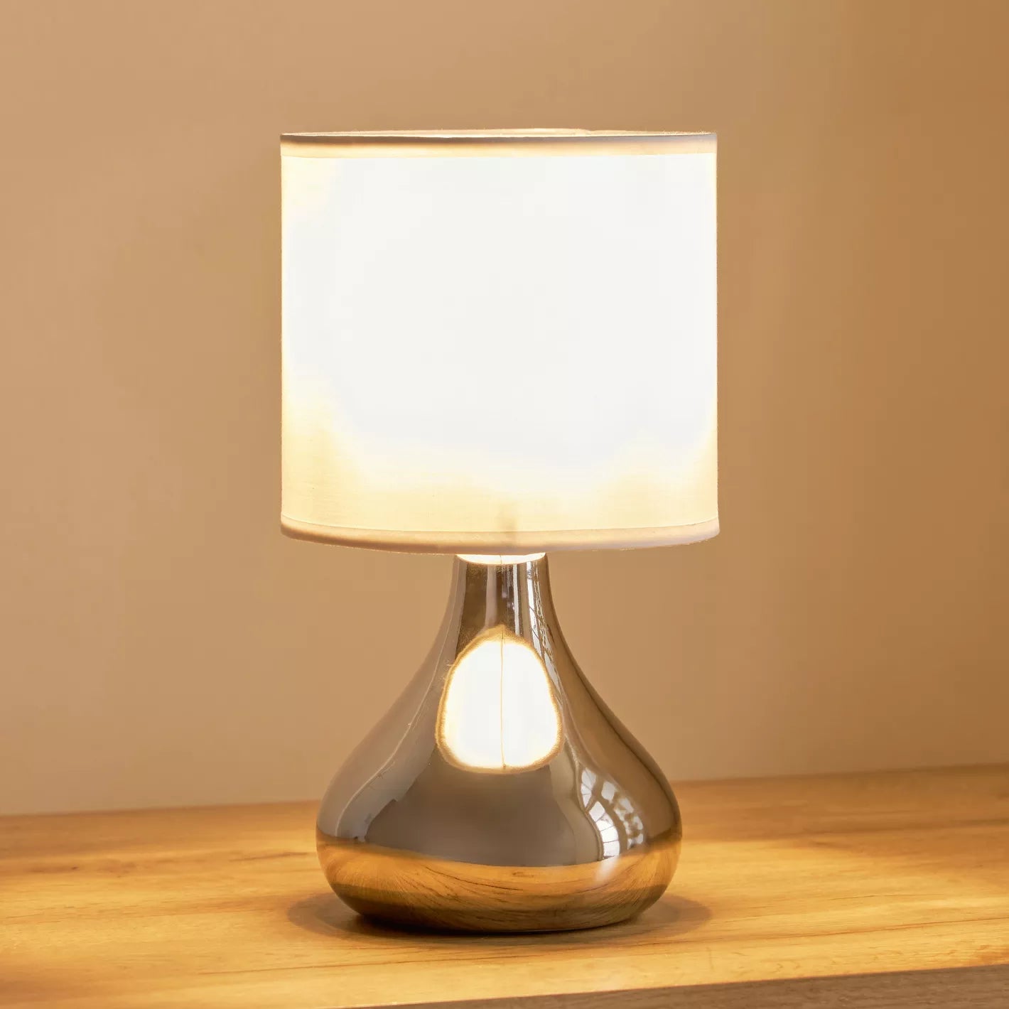 Modern Silver Pear-Shaped Ceramic Table Lamp with White Shade - 25 cm