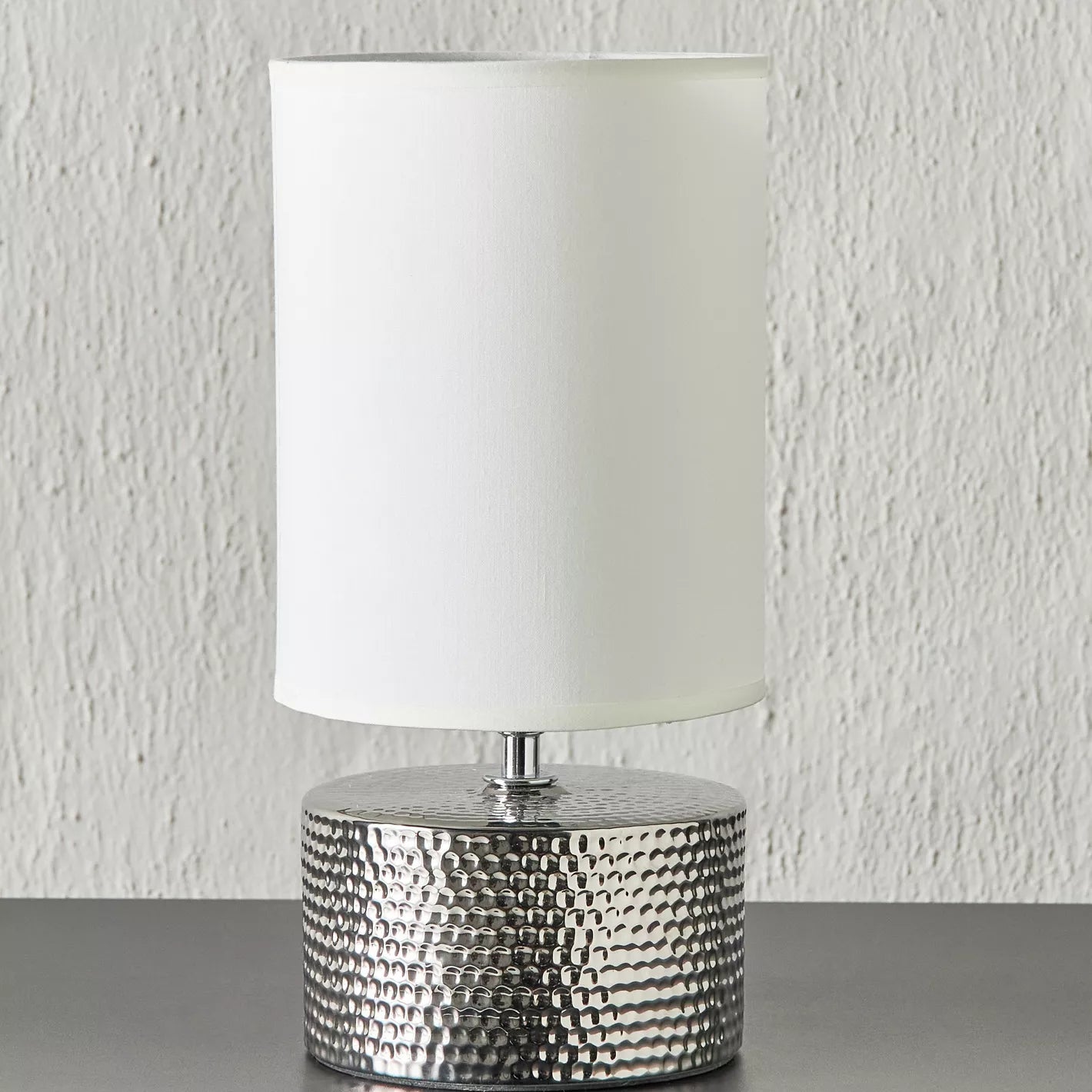 Chic Silver Hammered Cylinder Ceramic Table Lamp with White Shade - 31 cm