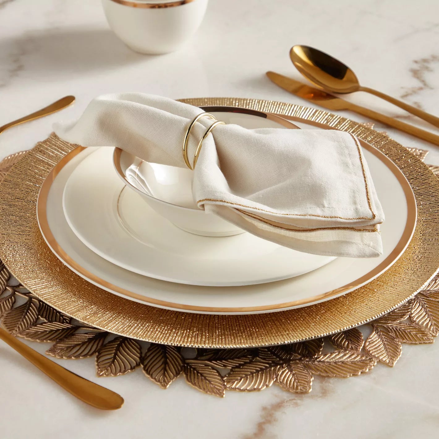 Elegant Bronze Leaf Vein Metallic Placemat – Round Botanical Charger (Set of 2)
