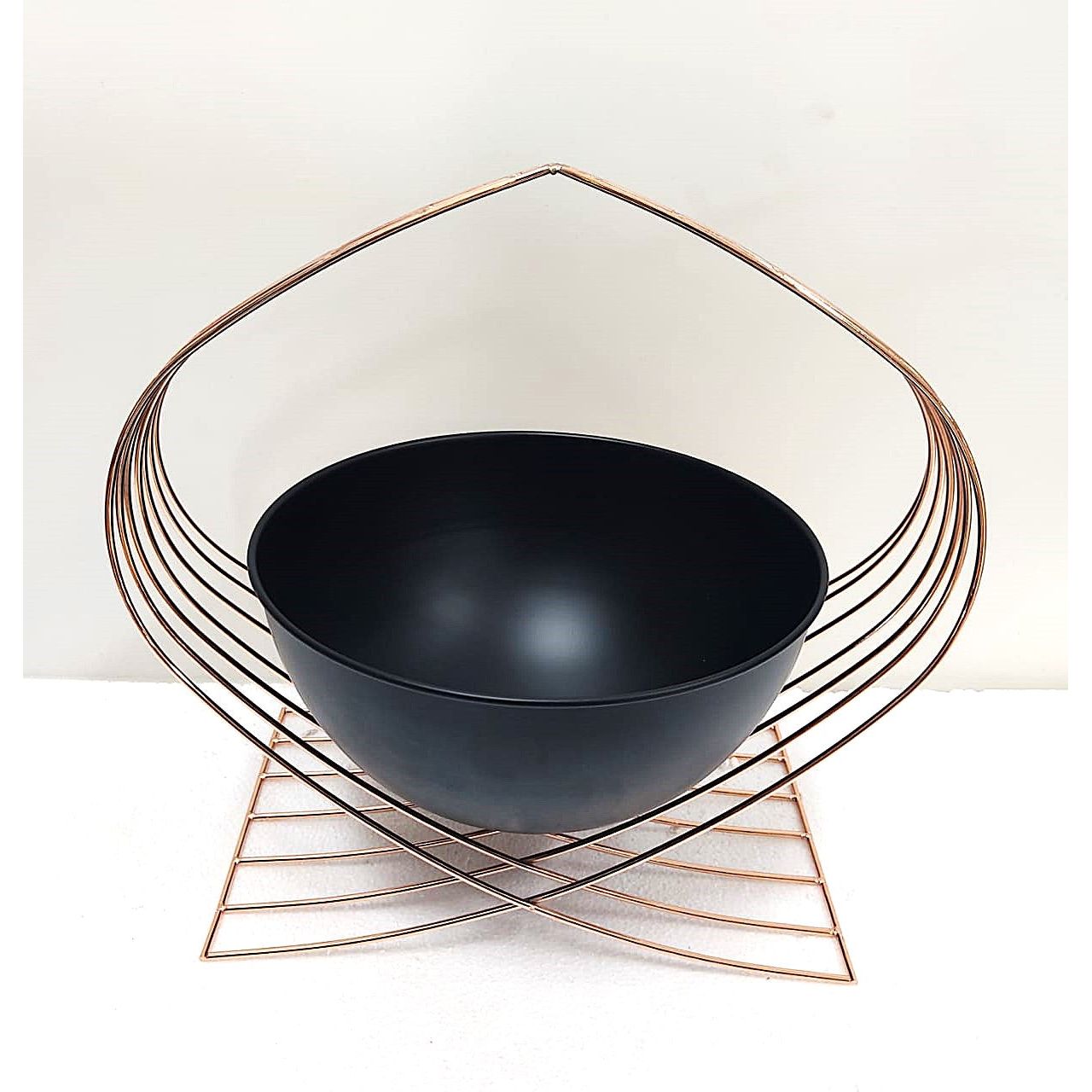 Modern Harmony: Black & Copper Wireframe Fruit Bowl