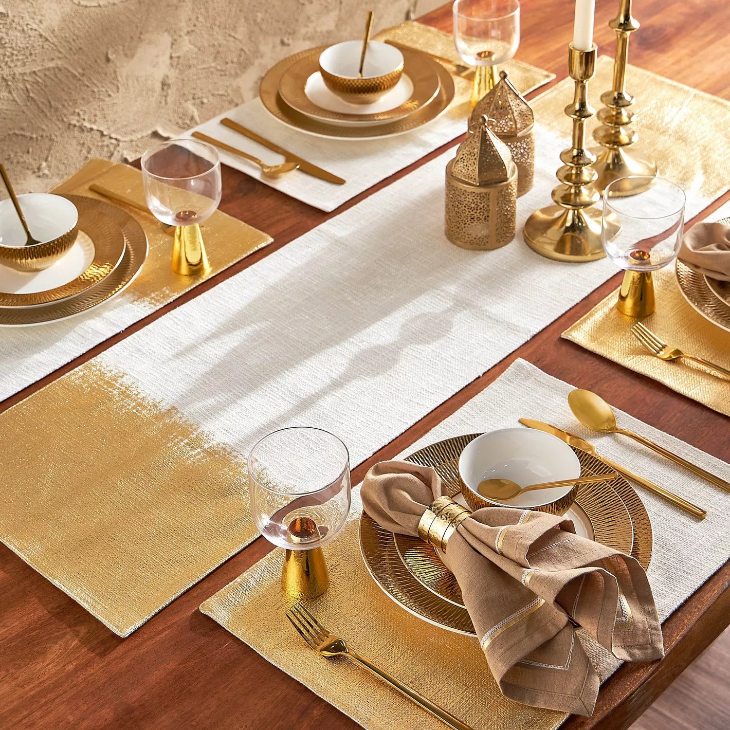 Luxe Gold & White Textured Table Runner – Elegant Metallic Stripe for Modern Tables