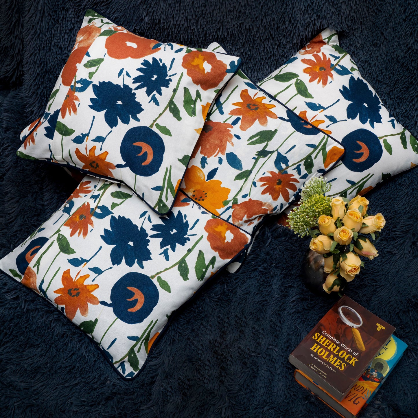 Chic White Floral Print Pillow Cover (Set of 5)