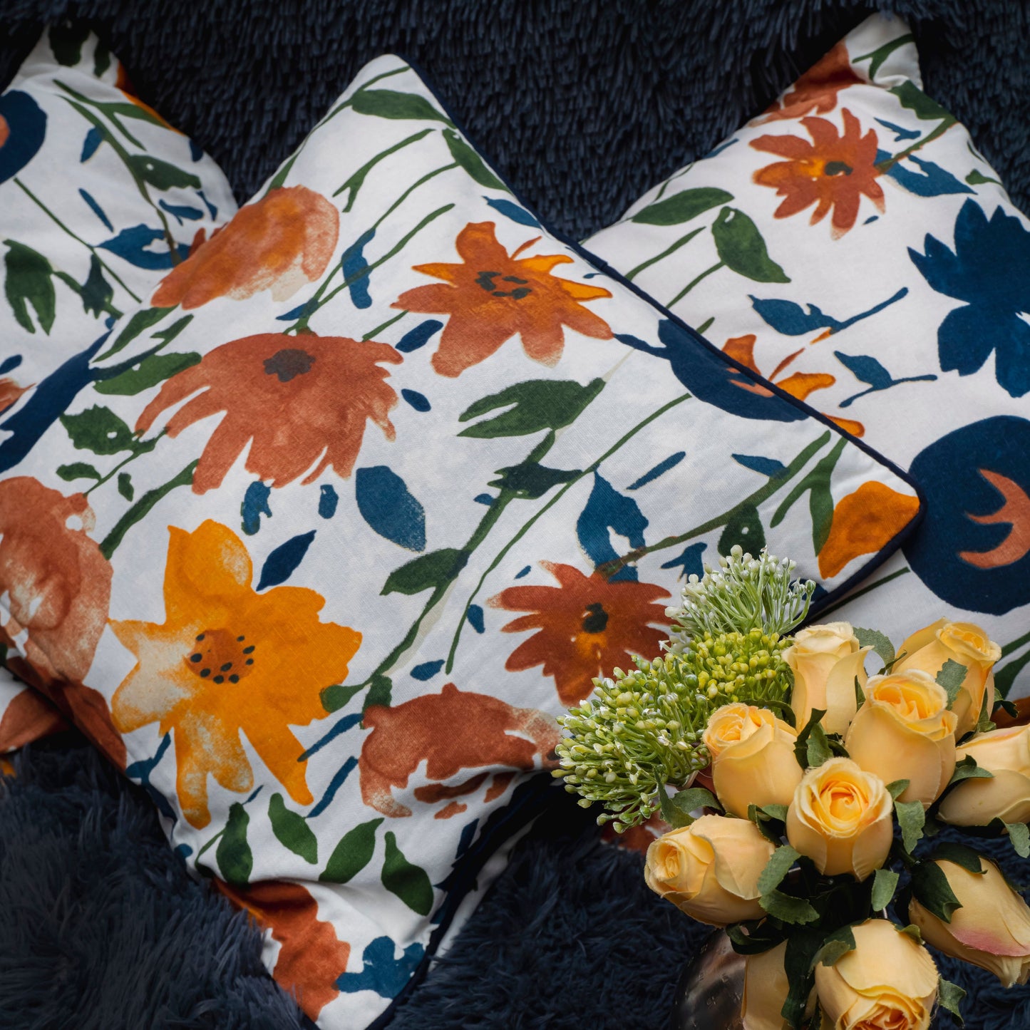 Chic White Floral Print Pillow Cover (Set of 5)
