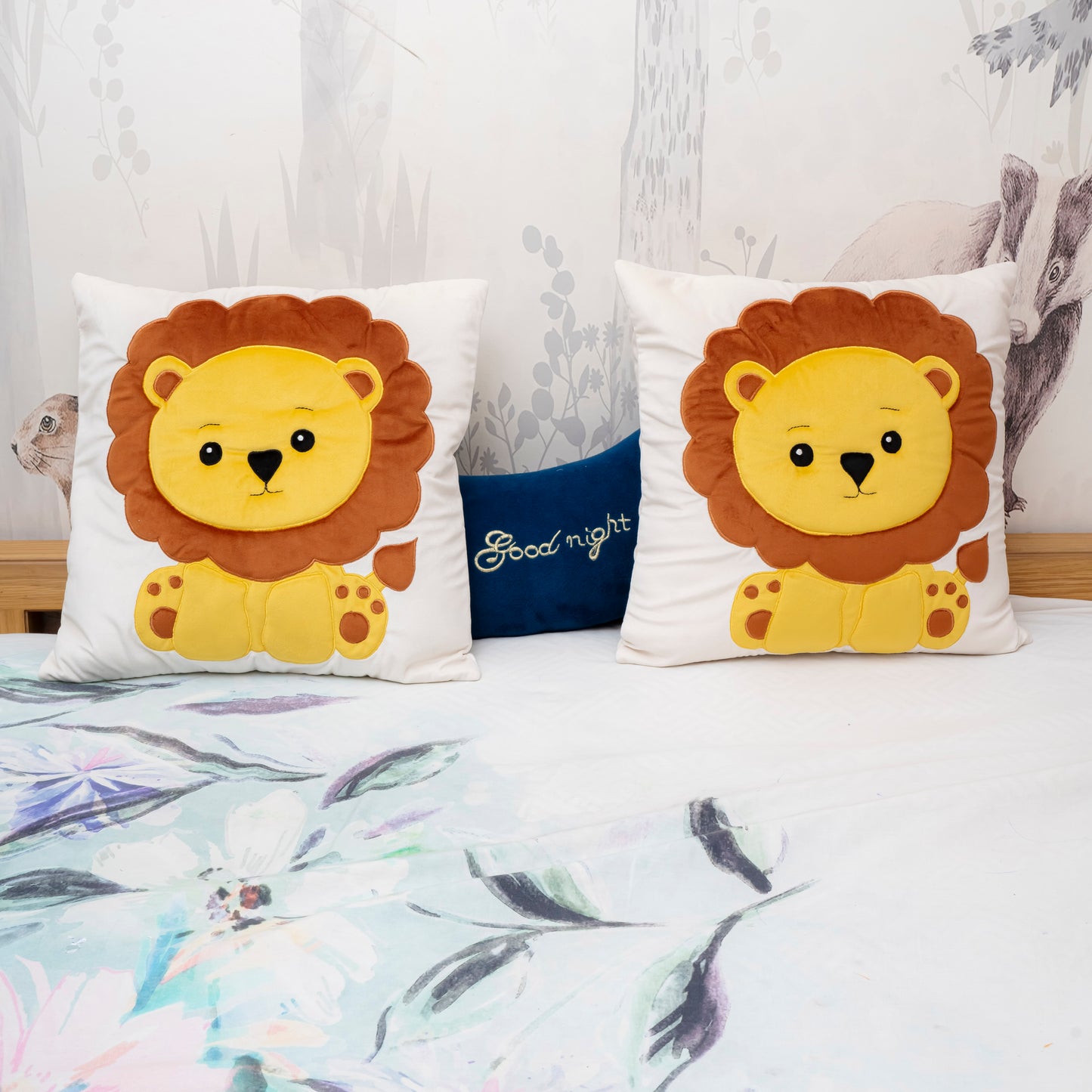 King of the Cuddles Lion Cushion Cover