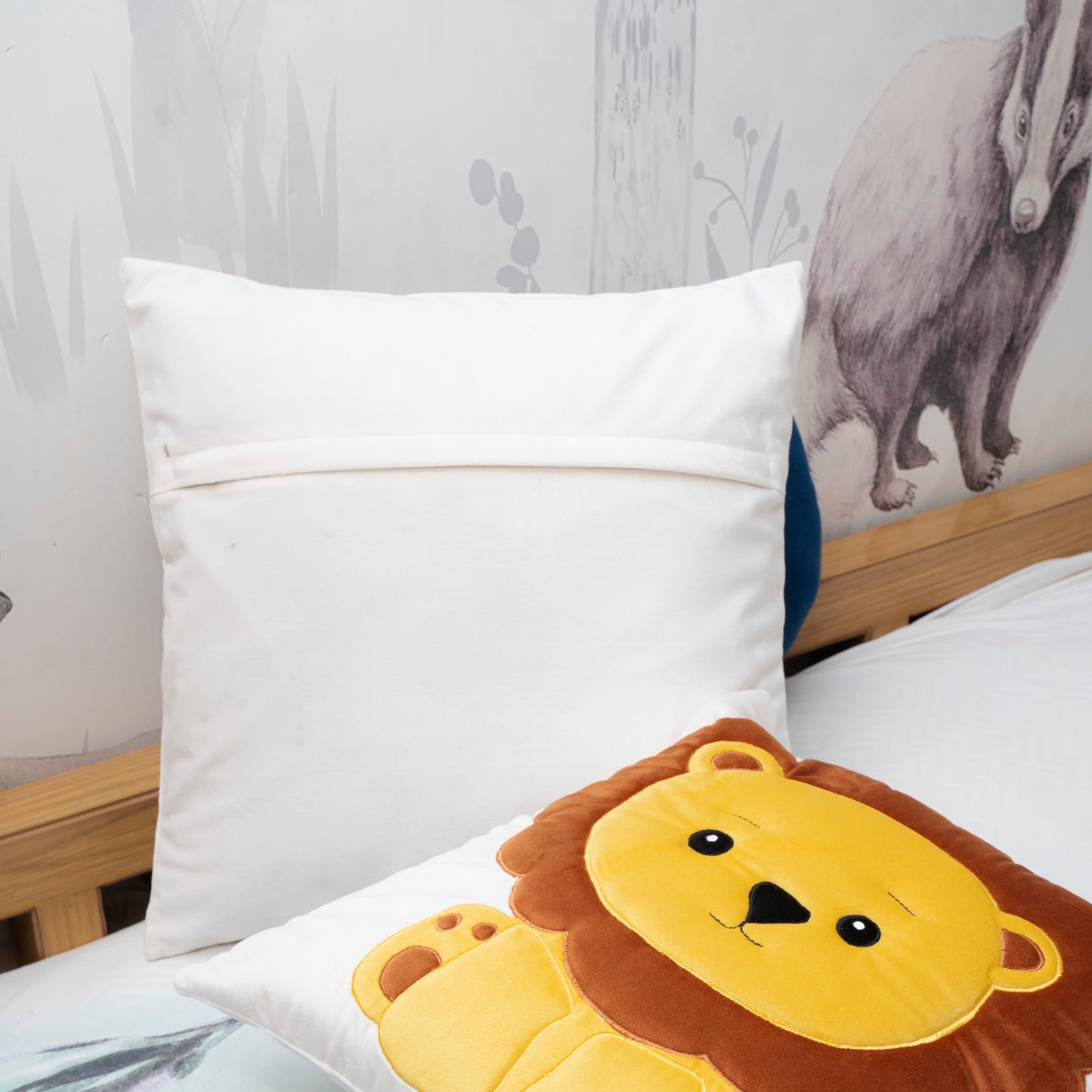 King of the Cuddles Lion Cushion Cover