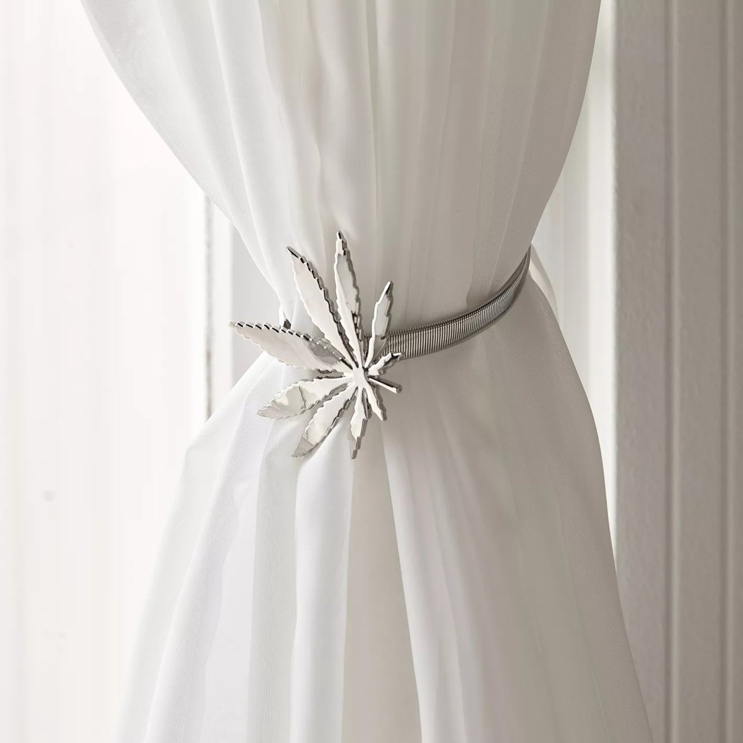Decorative Tassel Tieback: Elevate Your Window Decor