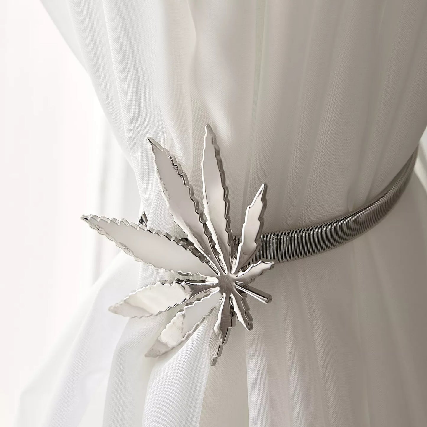 Decorative Tassel Tieback: Elevate Your Window Decor