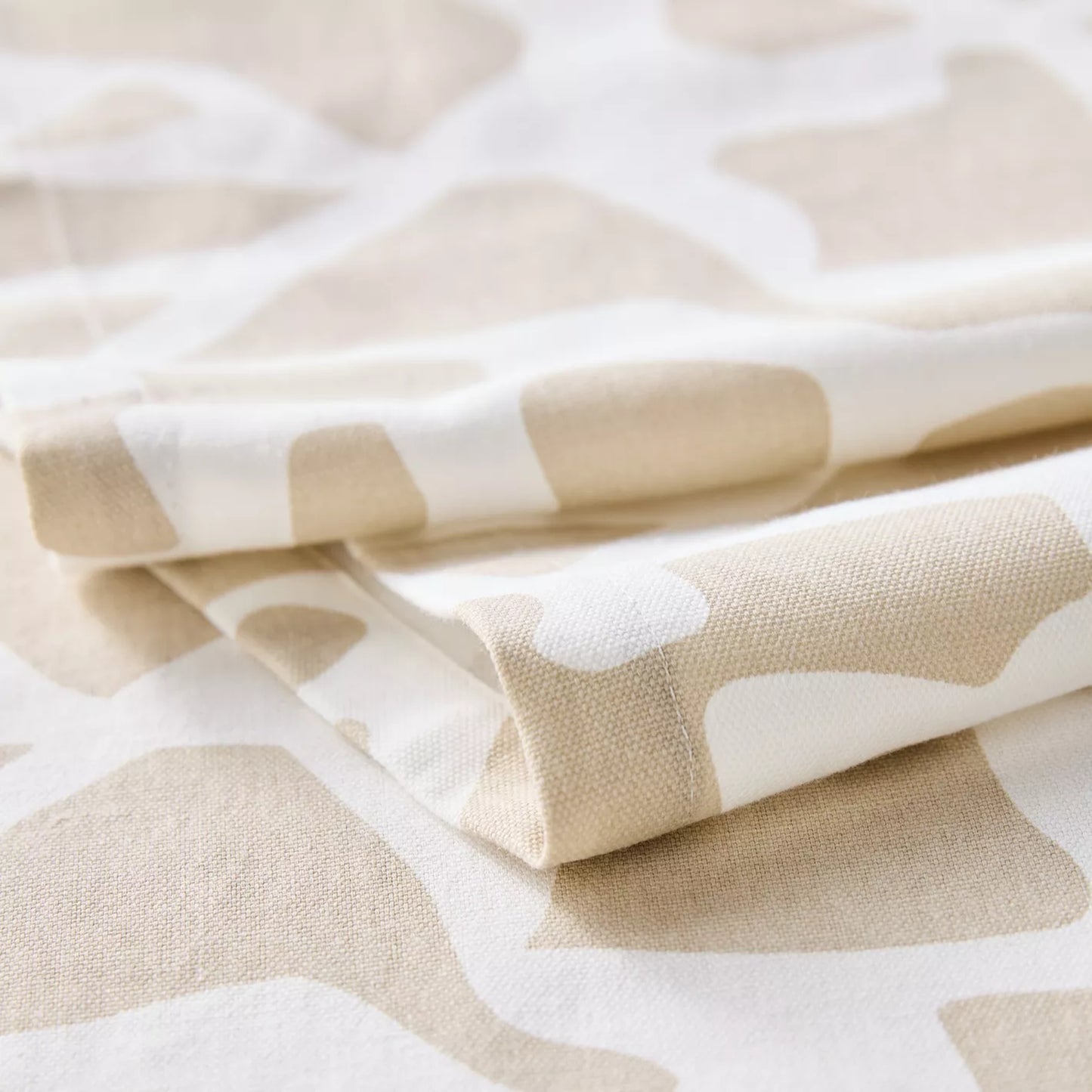 Modern Abstract Giraffe Print Cotton Table Runner