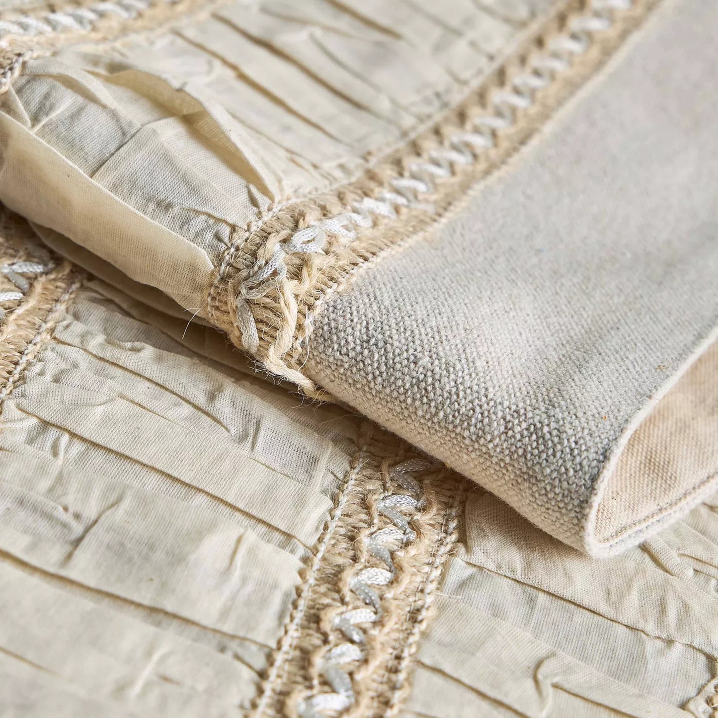 Rustic Chic Ruffled Cotton & Lace Table Runner