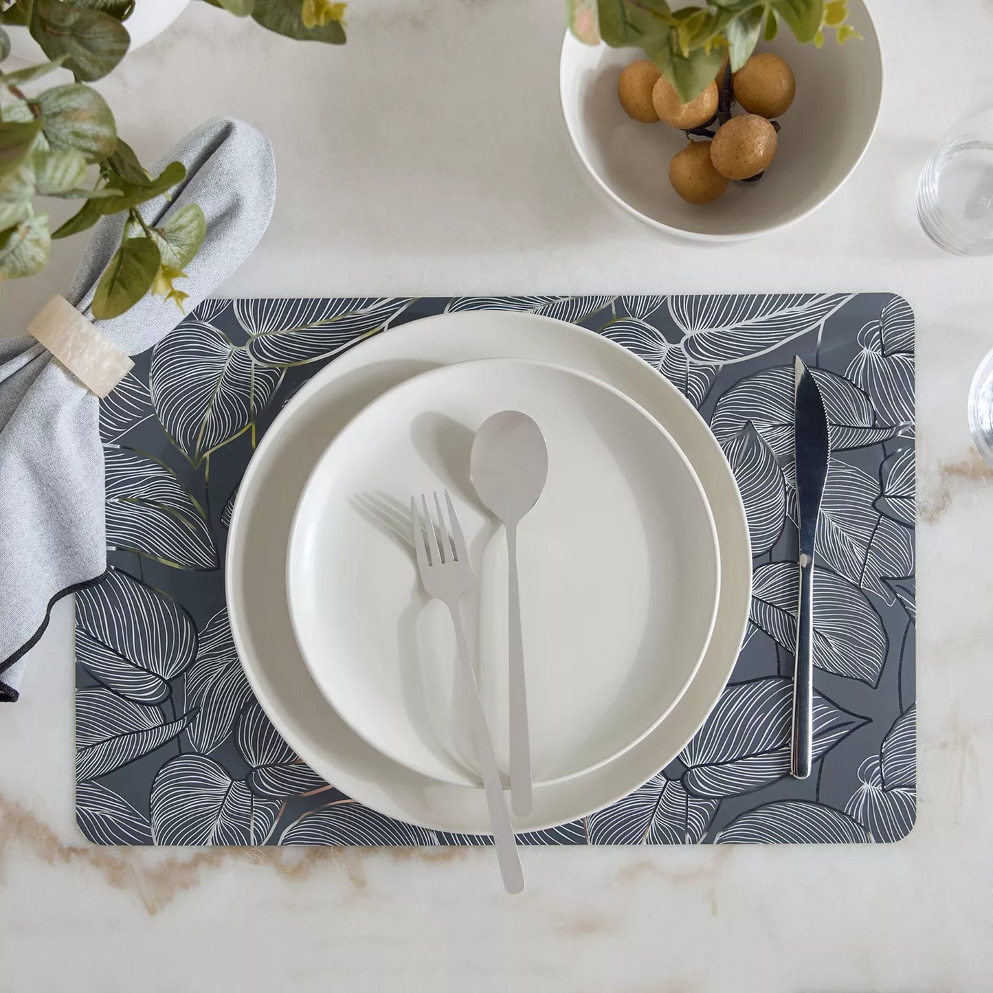Modern Botanical Leaf Print Placemat in Grey (Set of 4)
