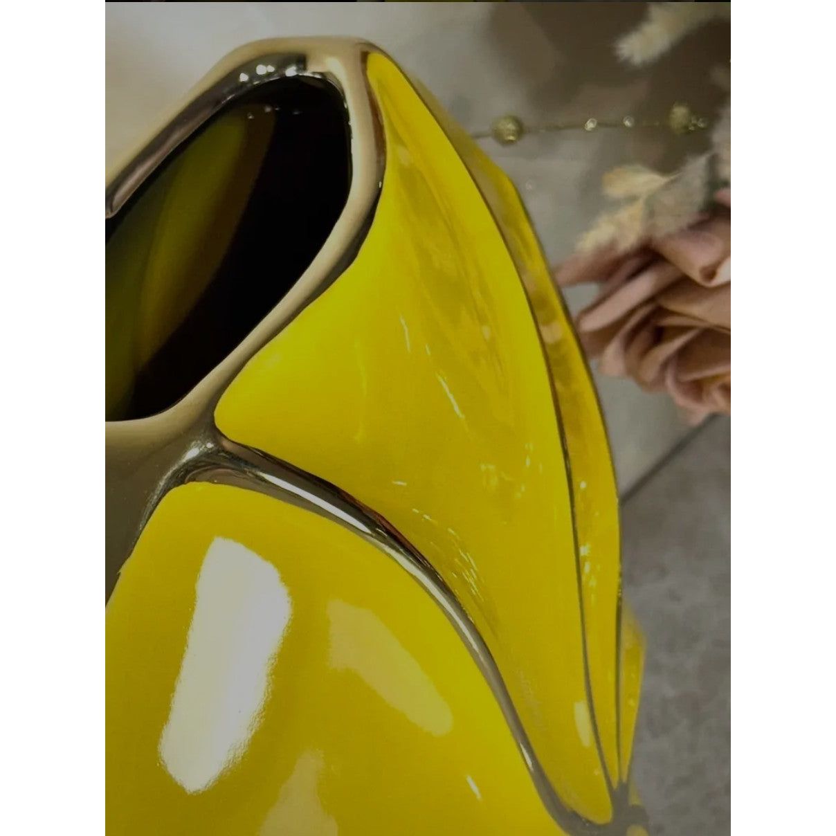 Luminous Sunshine Yellow Swirl Art Vase - Modern Geometric Decor