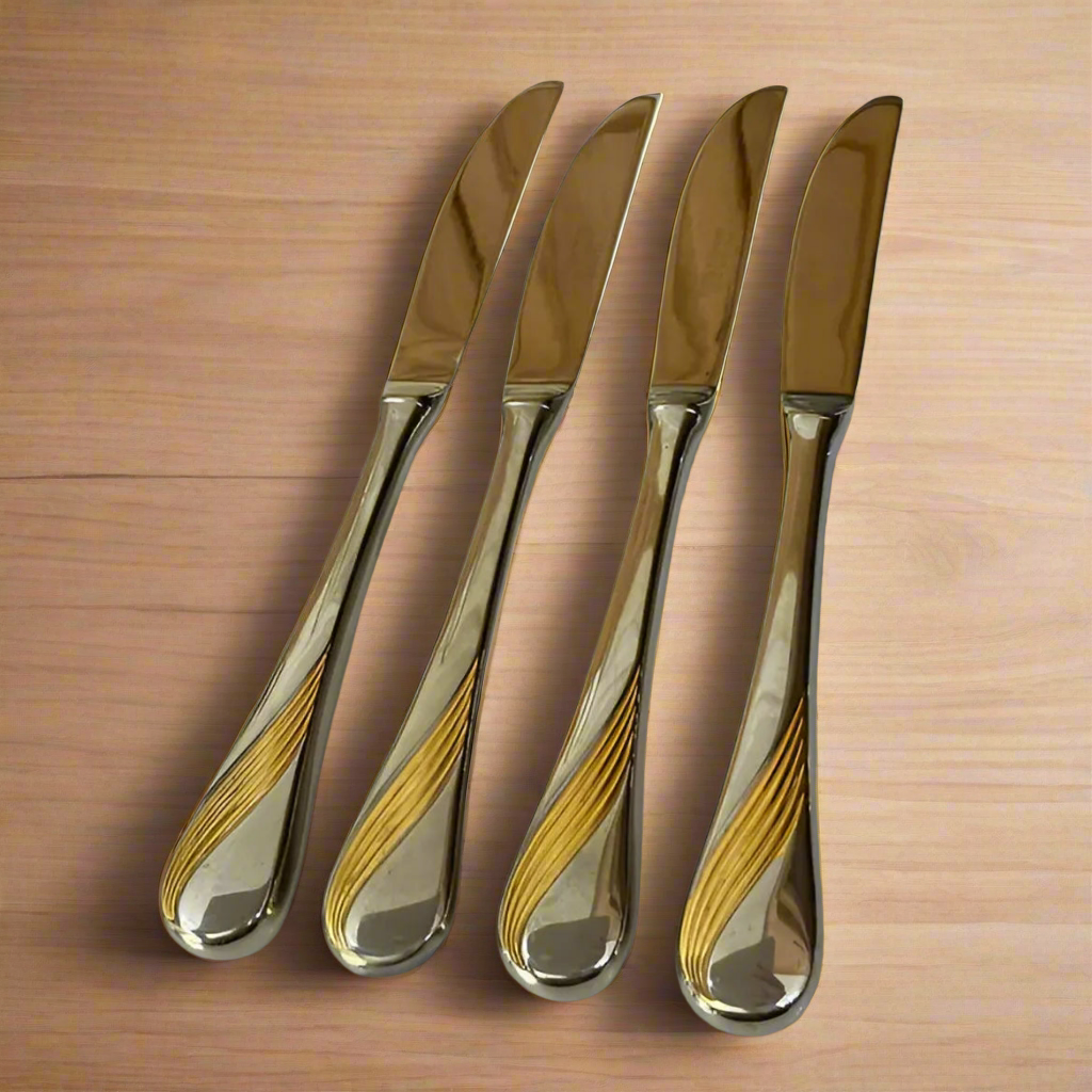 Gilded Edge: Elegant Stainless Steel Knives with Gold-Toned Handles (set of 6)