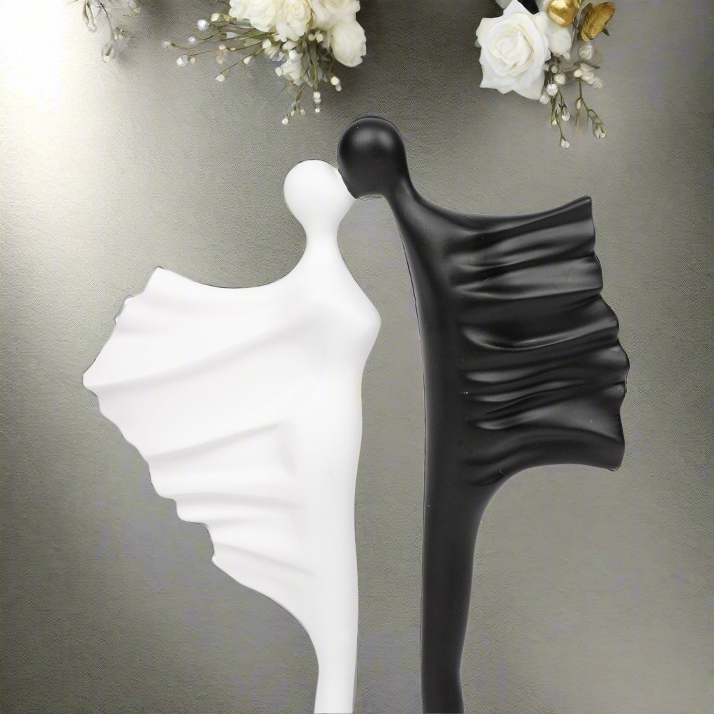 Eternal Embrace: Yin & Yang Sculpture