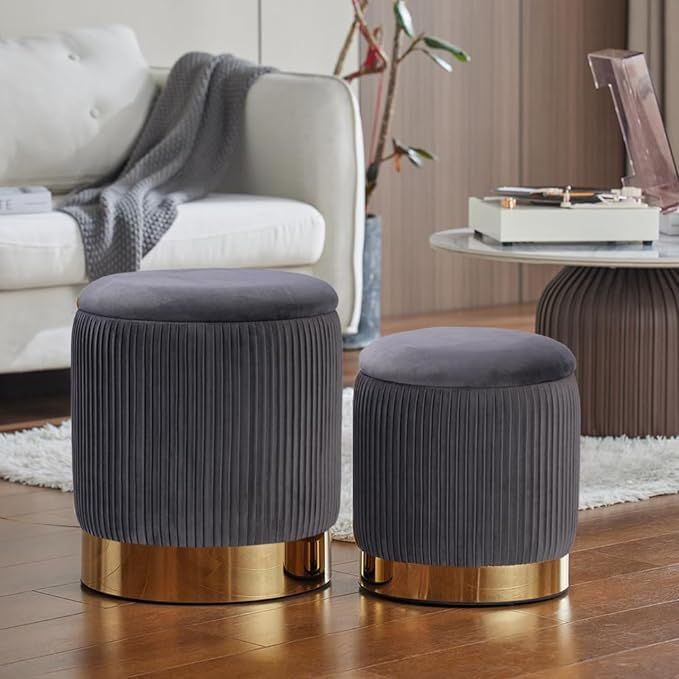 Ottomans & Pouffes