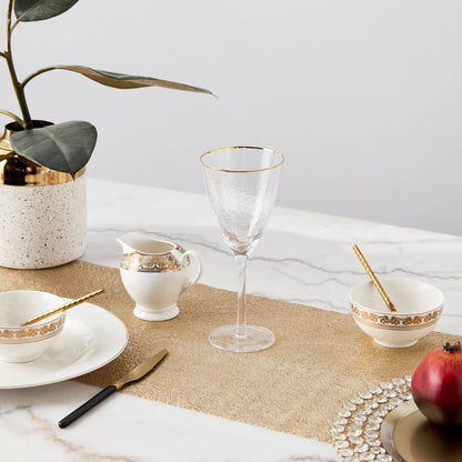 Luxurious Gold Textured Table Runner – Elegant Metallic Weave for Modern Dining