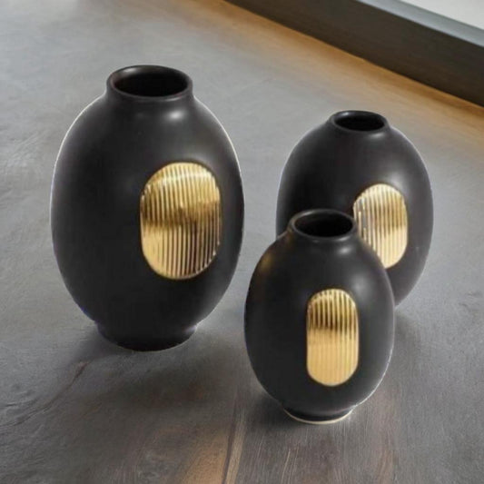 Midnight Glimmer: Dark Grey Ceramic Vase with Textured Gold Accent