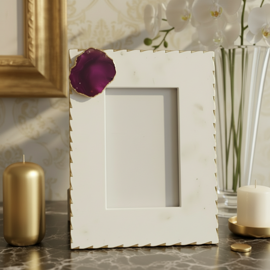 Chic Gold-Edge Marble Look Photo Frame – Modern Scalloped Frame with Bold Purple Stone Accent