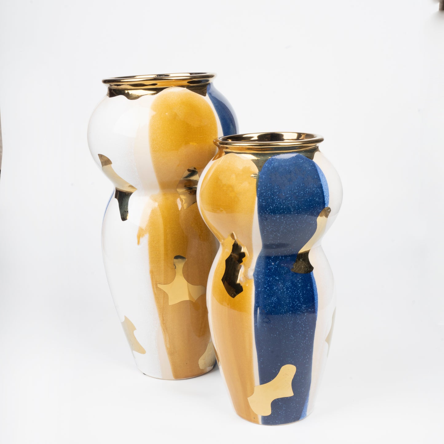 Artistic Wave: Abstract Vase with Bold Colors and Gold Accents (Large)